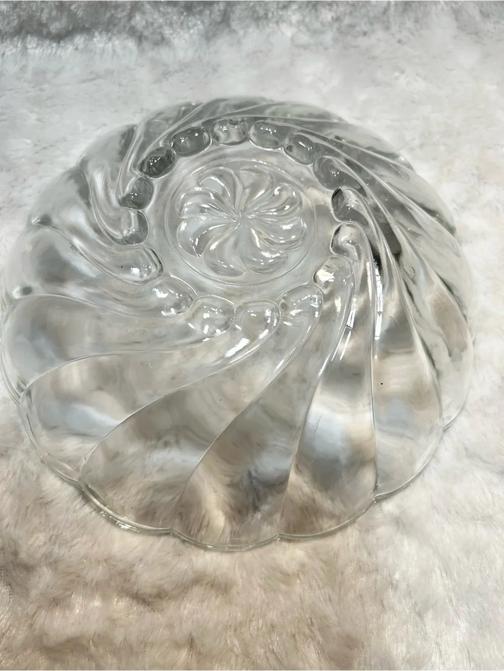 Vintage Hazel Atlas COLONIAL SWIRL Seashell Clear Glass Fruit Dessert Bowl